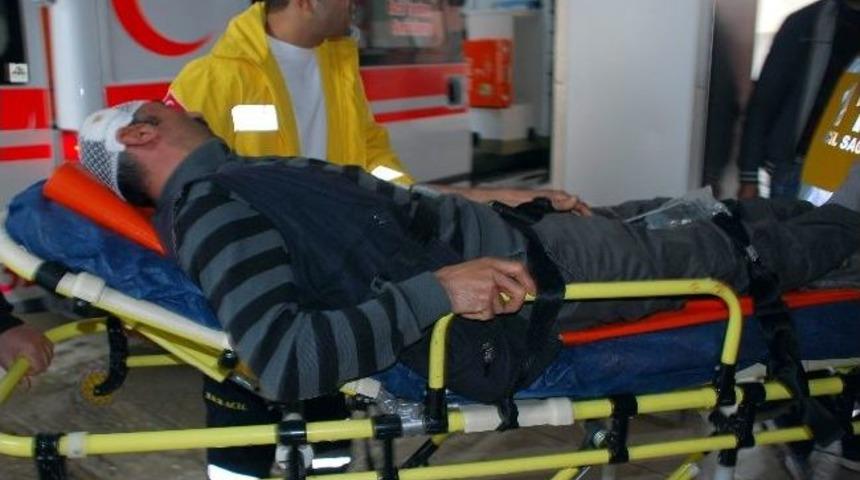 Otomobiller Kafa Kafaya &Ccedil;arpıştı: 7 Yaralı