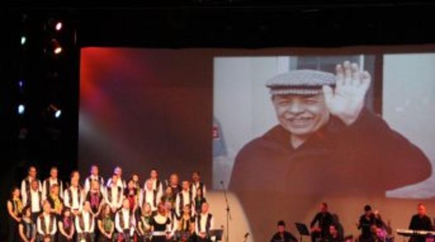 İzmirliler Neşet Ertaş&rsquo;ı Eserleriyle Andı