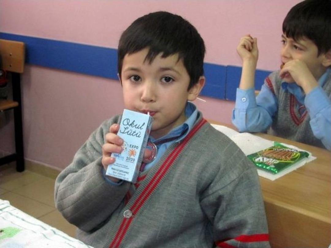 Sivas&rsquo;ta Okul S&uuml;t&uuml; Dağıtımına Başlandı