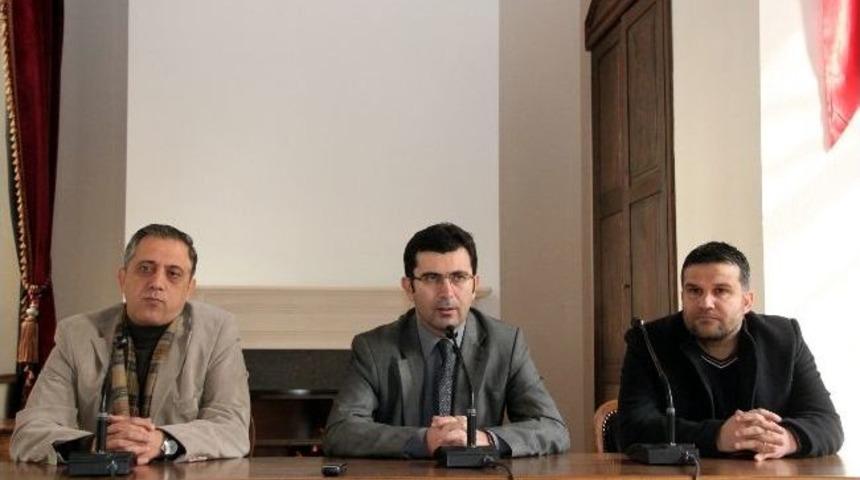 Bergama Belediyespor Teknik Direkt&ouml;r&uuml; Mehmet &Ccedil;akmak İstifa Etti