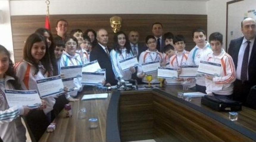 Bilim Kahramanlarına &Ouml;d&uuml;l