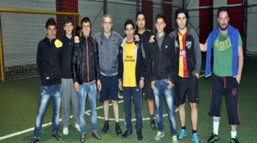 Darge&ccedil;itli &Ouml;ğrenciler Protokolle Ma&ccedil; Yaptı