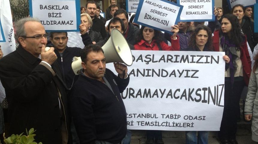 DHKP-C'den G&ouml;zaltına Alınan Sağlık Personeli I&ccedil;in Eylem Yaptılar