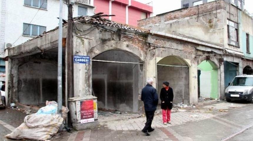 Saathane&rsquo;de Yıkım Başladı