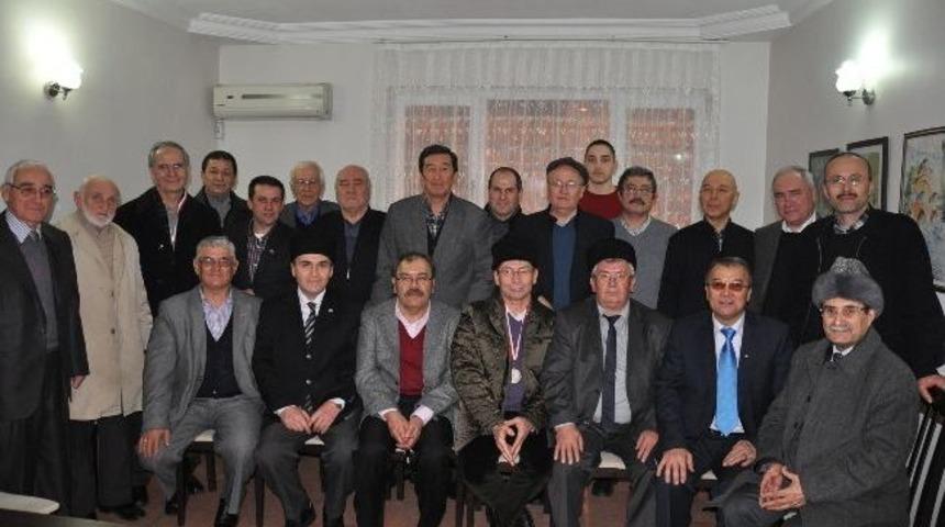 İstanbul Kırım T&uuml;rkleri Derneği&rsquo;ne Ziyaret