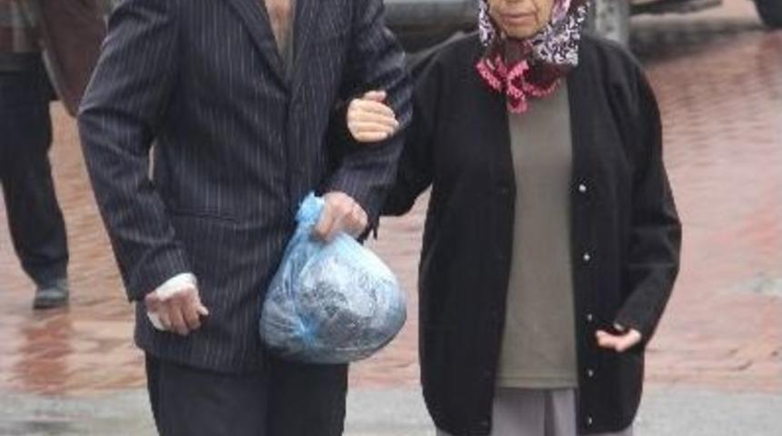 (&ouml;zel Haber) Anne Ve Babasını Maşa İle Hastanelik Etti