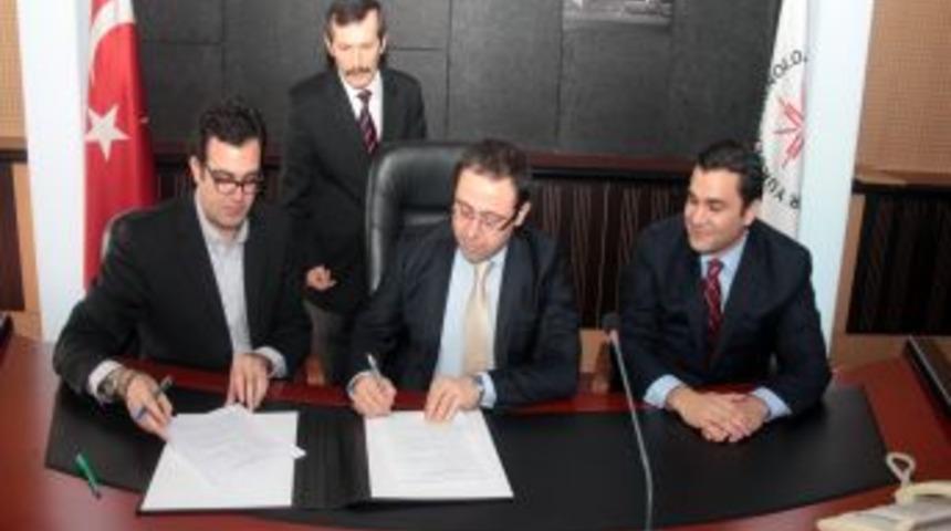 İYTE Yaşam Merkezi I&ccedil;in Imzalar Atıldı