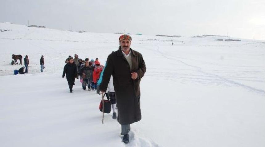 &Ouml;ğrencilerin Tehlikeli Okul Yolculuğu