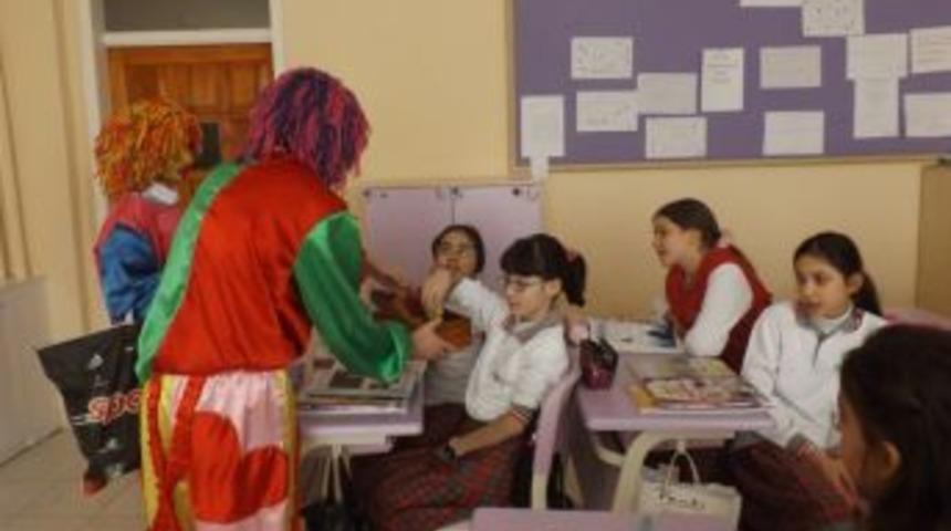 &Ouml;zel Sakarya&rsquo;dan İngilizce'yi Sevdirme Projesi