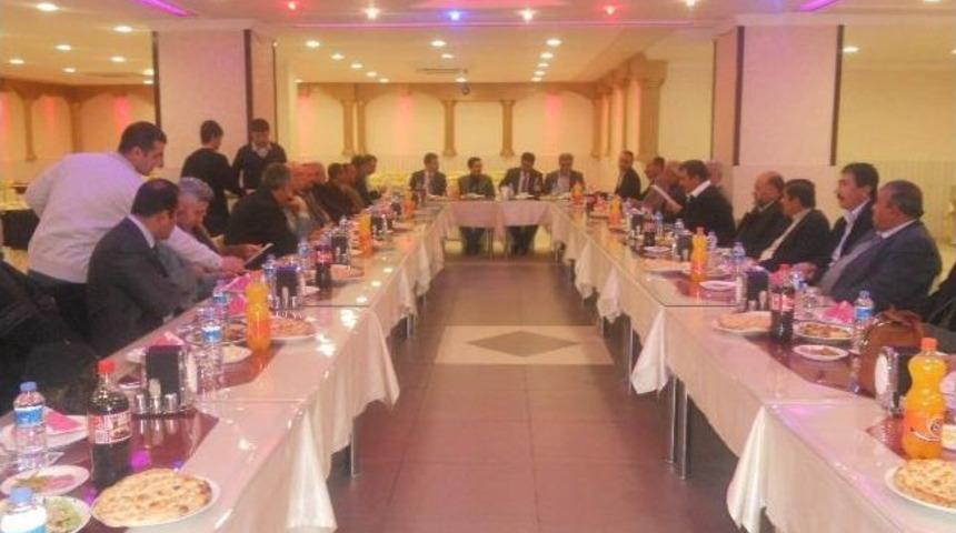 Ak Partili Başkanlar G&ouml;lbaşı'nda Toplandı