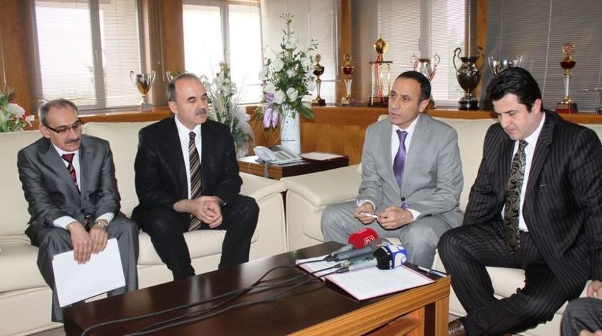 Fırat &Uuml;niversitesi Ve İl Milli Eğitim M&uuml;d&uuml;rl&uuml;ğ&uuml;'nden Eğitime Destek