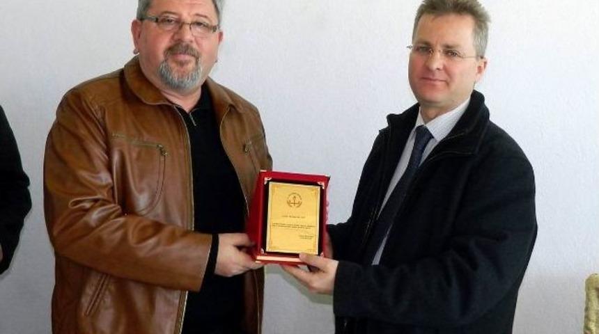 Erdek İl&ccedil;esinde Okul M&uuml;d&uuml;rleri Veda Yemeğinde Bir Araya Geldi