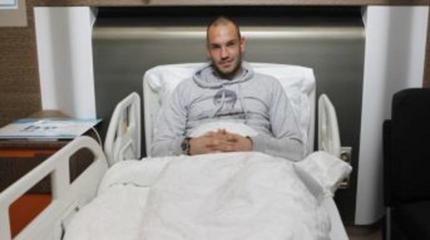 Galatasaray Kalecisi Ufuk Ceylan Ameliyat Oldu