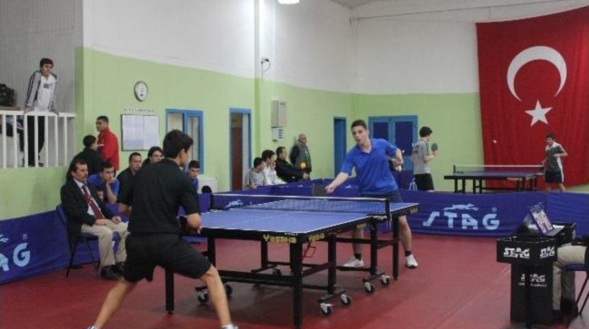 Yalova'da Masa Tenisi Heyecanı Başladı