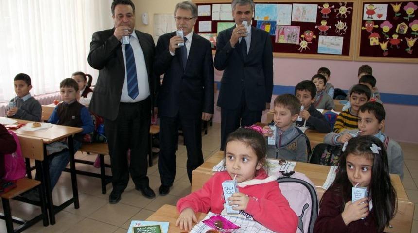 Sivas’ta Okul Sütü Dağıtımı Başladı