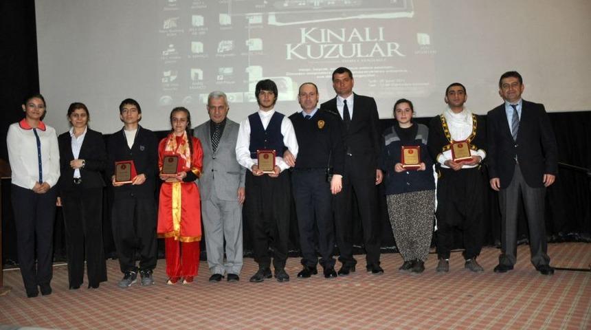 'Kınalı Kuzular' Kozan&rsquo;da Sahnelendi