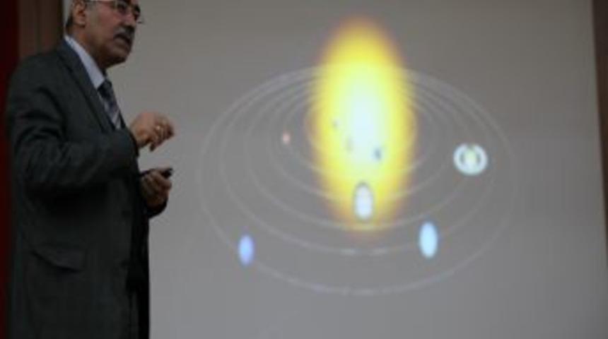 Batman &Uuml;niversitesi'nde Eğitimcinin Rol&uuml; Konferansı