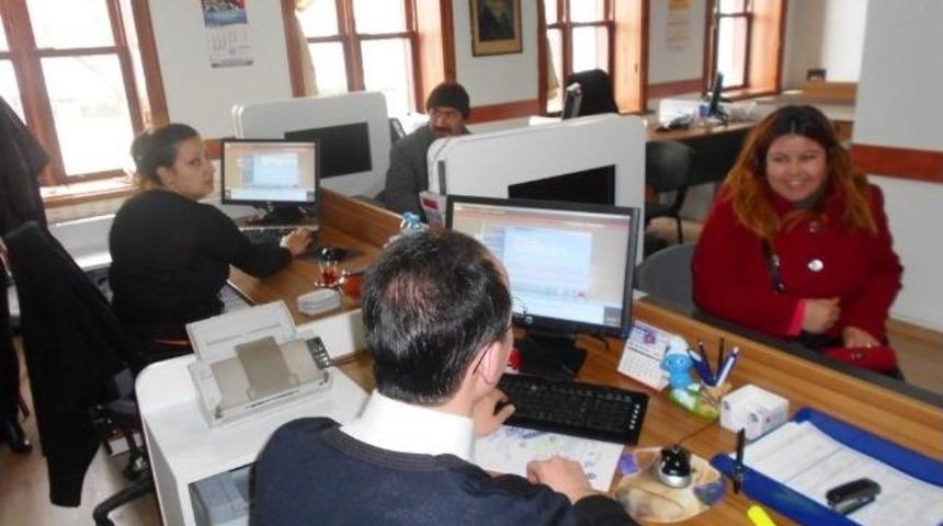 Bolu&rsquo;da N&uuml;fus M&uuml;d&uuml;rl&uuml;ğ&uuml; Akıllı Kartlara G&ouml;re D&uuml;zenlendi