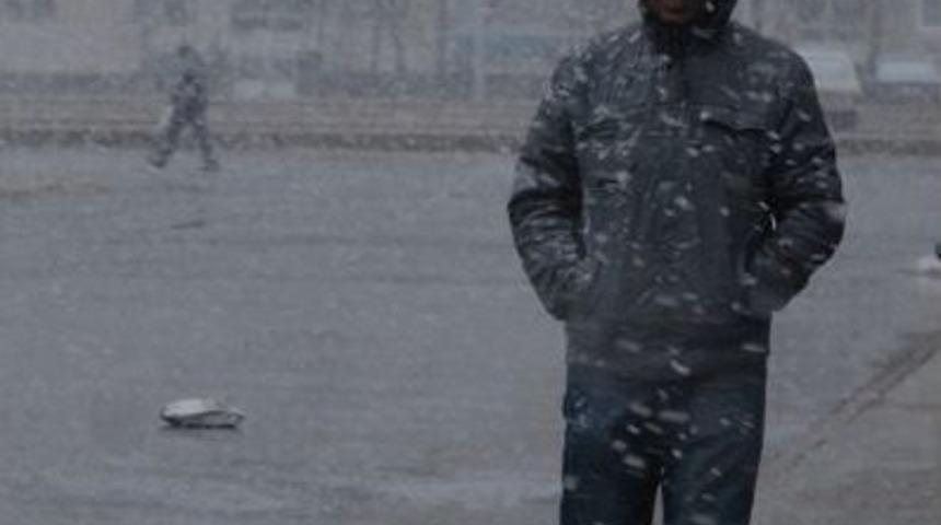 Kayseri'de Kar Vatandaşı Hazırlıksız Yakaladı