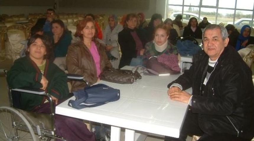 Burhaniye&rsquo;de Engellilerle İletişim Semineri Yapıldı