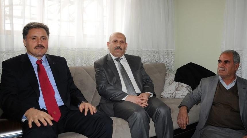 &Ouml;zal K&ouml;y&uuml; Suya Kavuşuyor