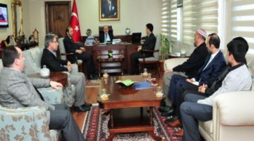 M&Uuml;SİAD Heyeti, Vali &Ouml;zt&uuml;rk&rsquo;&uuml; Ziyaret Etti