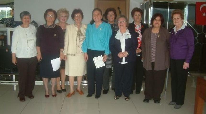 Burhaniyeli Yardımseverlerin 48. Yıl Coşkusu