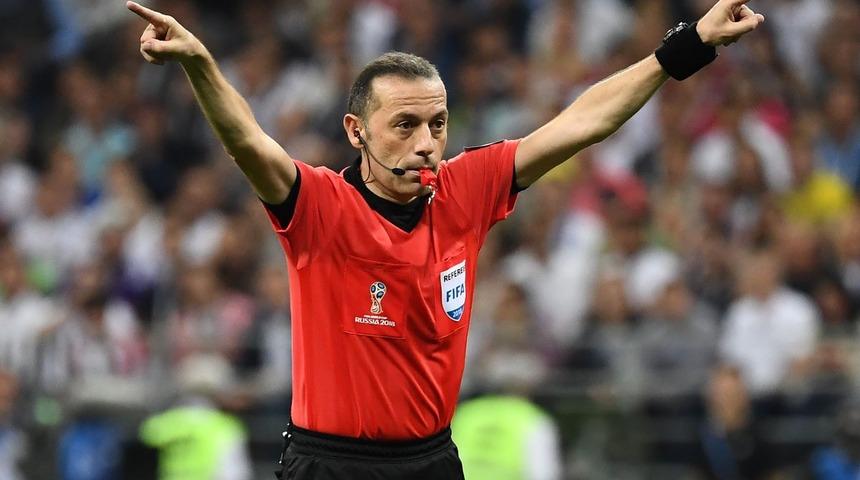 Davor Suker: Cüneyt Çakır dünyanın en iyi hakemi!