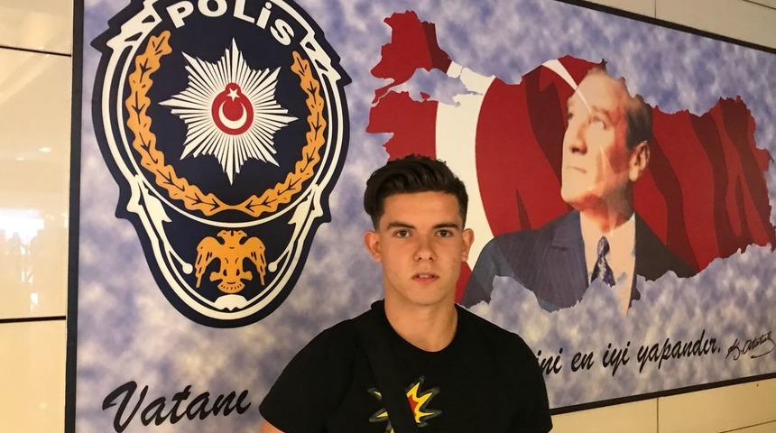 Ferdi Kadıoğlu Fenerbahçe için İstanbul'a geldi!