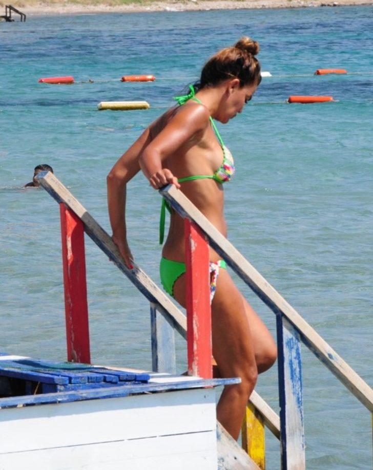 Özlem Yıldız güneşi abarttı! G5