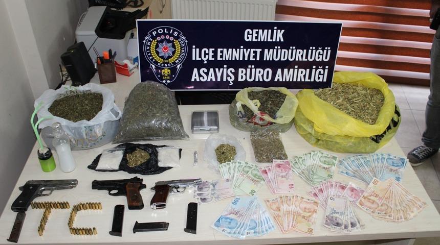 Bursa'da uyuşturucu operasyonuna 2 g&ouml;zaltı