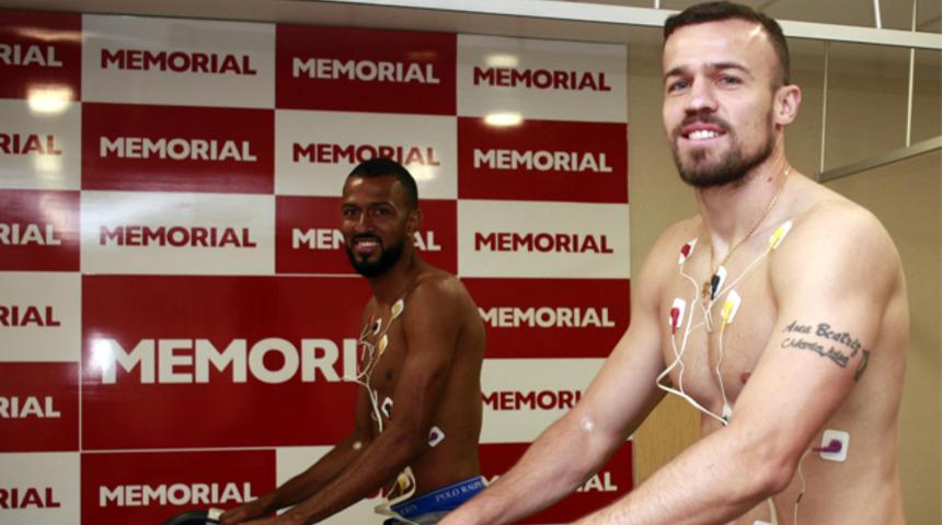 Antalyaspor'da 6 futbolcu sağlık kontrol&uuml;nden ge&ccedil;ti