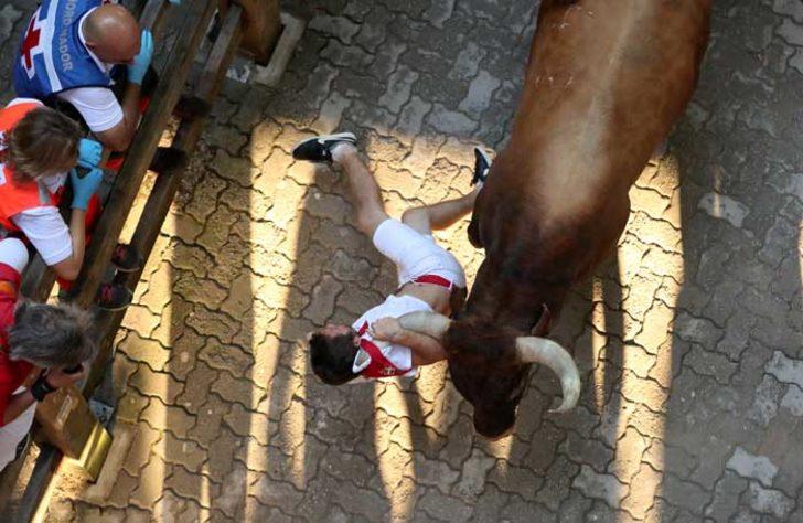 Dünya İspanya'da olanları şaşkınlıkla izliyor G4