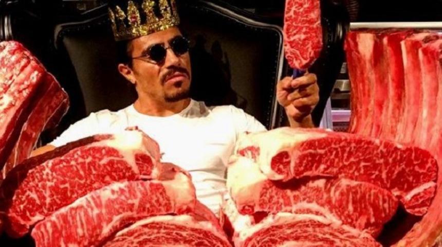 Nusret'e zabıta şoku! Bebek'teki restoranı mühürlendi