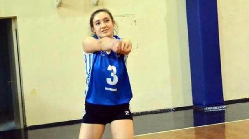 Voleybolcu Beyza Adalı hayatını kaybetti!