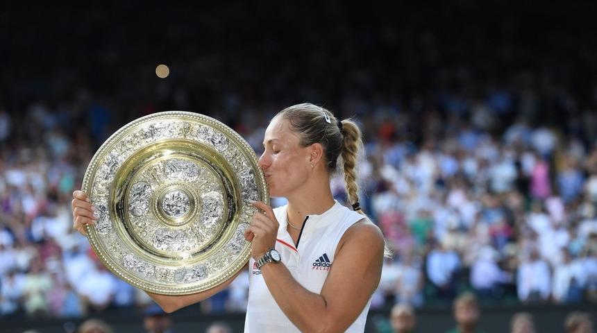 Wimbledon'da şampiyon Angelique Kerber