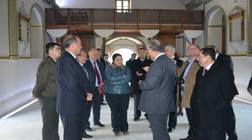 Konuk Valiler Kula&rsquo;ya Hayran Kaldı