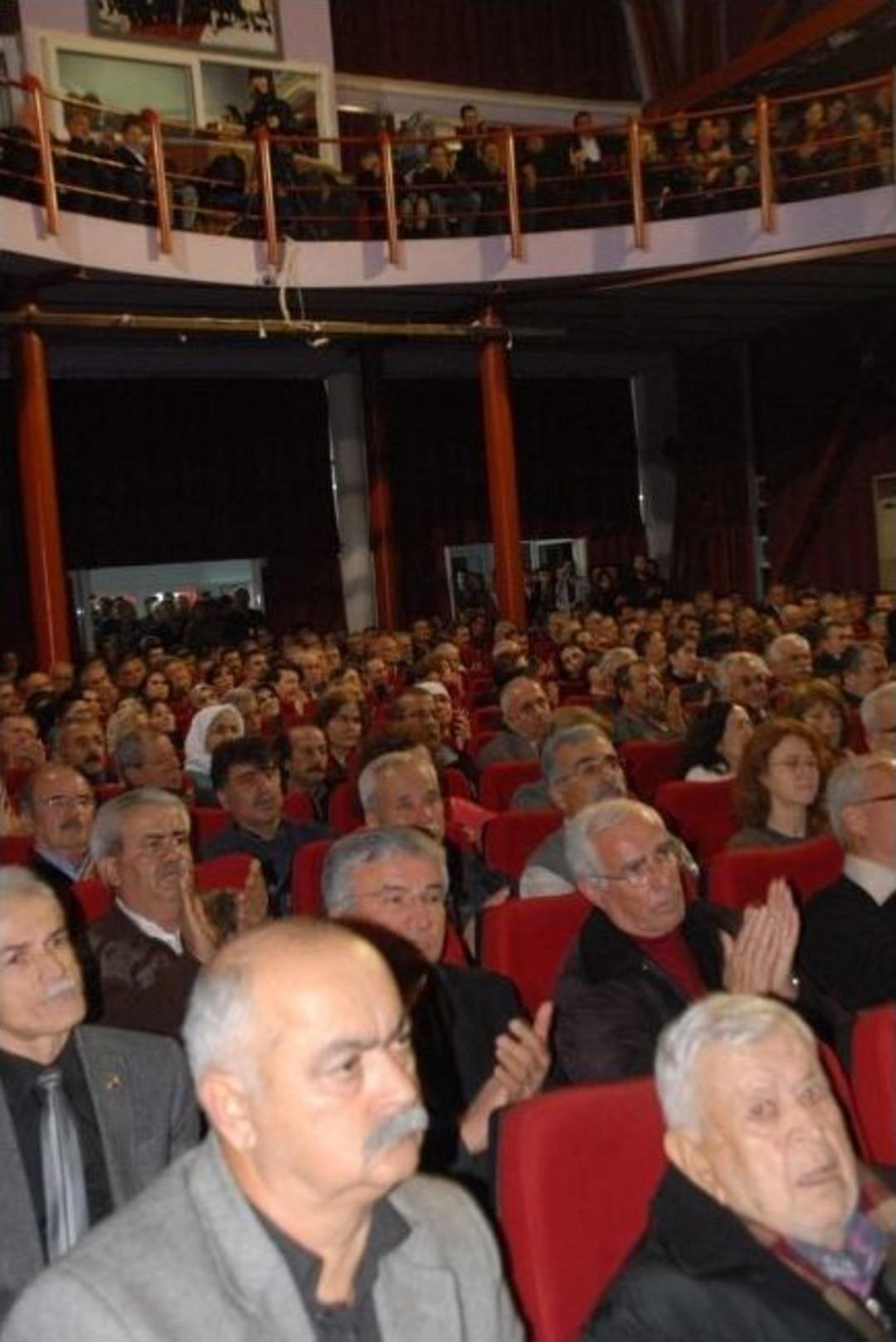 Fethiye Chp, B&uuml;y&uuml;kşehir Yasasını Konuştu