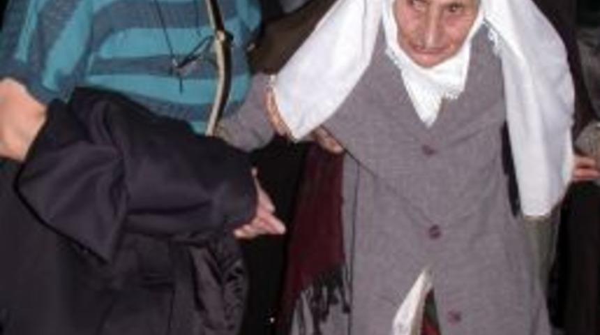 'Berfo Ana' Oğlunun Mezarının Hayaliyle Yaşadı