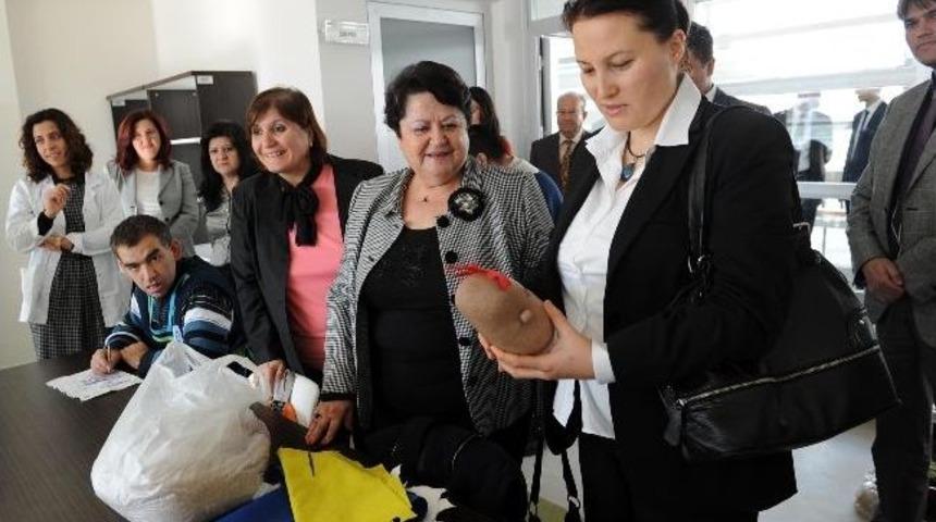 Engelliler Rehabilitasyon Merkezi&rsquo;ne Ziyaret