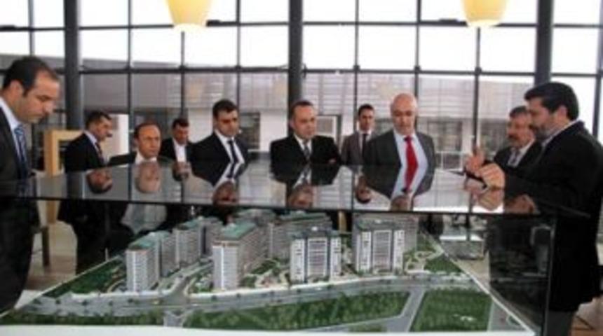 Gaziantepli y&ouml;neticiler projeleri gezdi