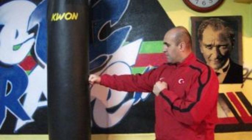 Milli Karatecimiz Olimpiyat Yolunda