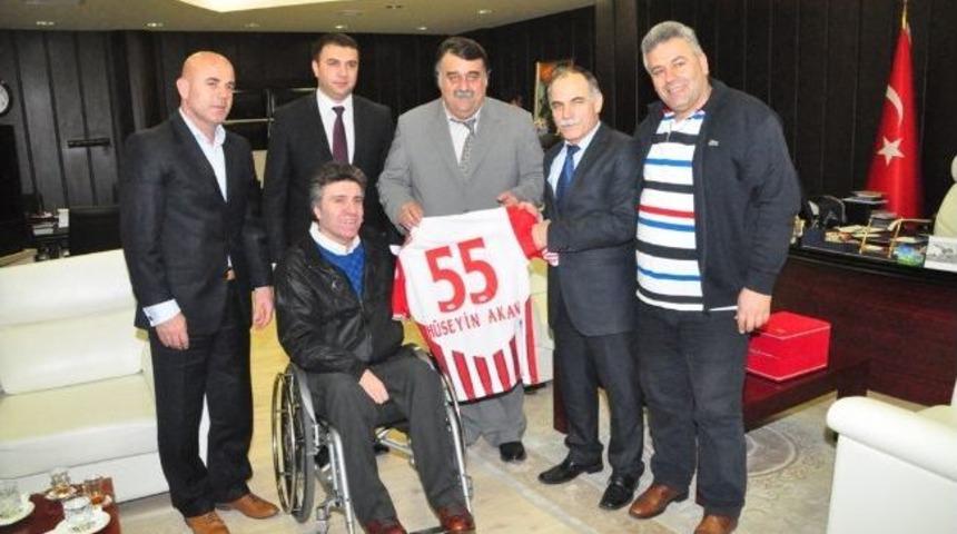 Samsunspor&rsquo;dan Rekt&ouml;r Akan&rsquo;a Ziyaret