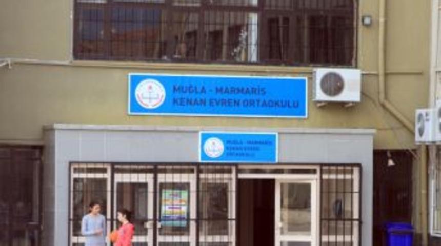 Marmaris&rsquo;teki Okullarda H&acirc;l&acirc; 'Kenan Evren' Adı Yaşatılıyor