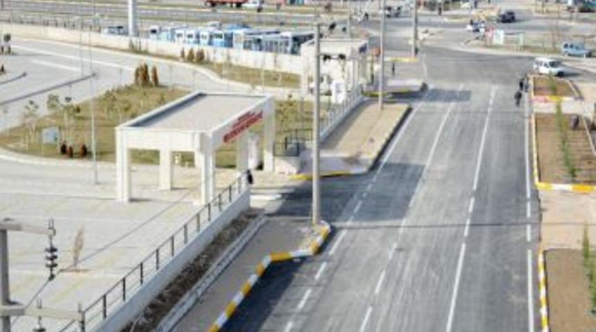 Uşak'ta Toplu Ulaşım I&ccedil;in Ge&ccedil;ici Hastane G&uuml;zerg&acirc;hı A&ccedil;ıklandı