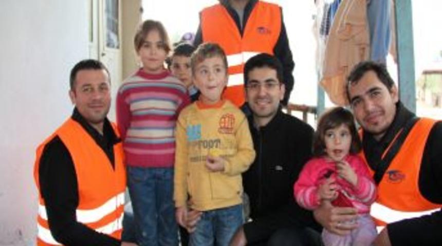 Fatih Üniversitesi Mezunlarından Suriyeli Mültecilere Yardım