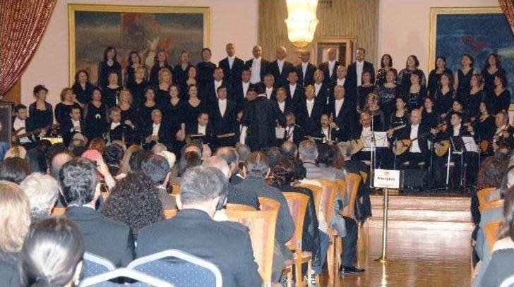 Meclis Başkanı Çiçek, Türkü Söyledi G4