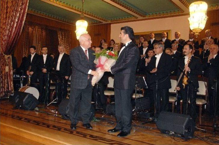 Meclis Başkanı Çiçek, Türkü Söyledi G5