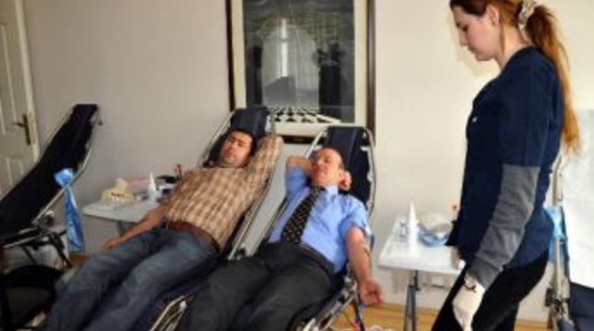 Kızılay Kan Merkezi Gemerek&rsquo;te Kan Bağışı Topladı