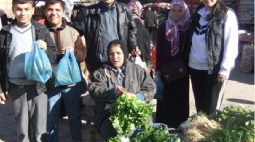 Engelli &Ouml;ğrenciler Pazar Alışverişinde